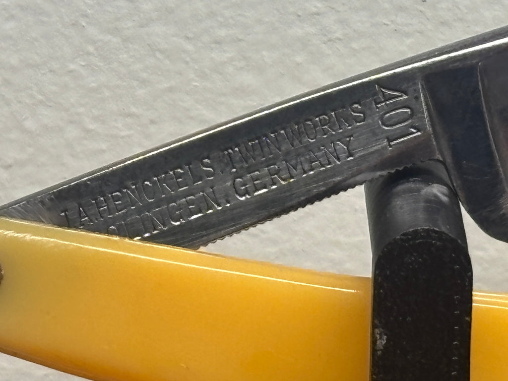 J.A. Henckels Twinworks 401 Straight Razor