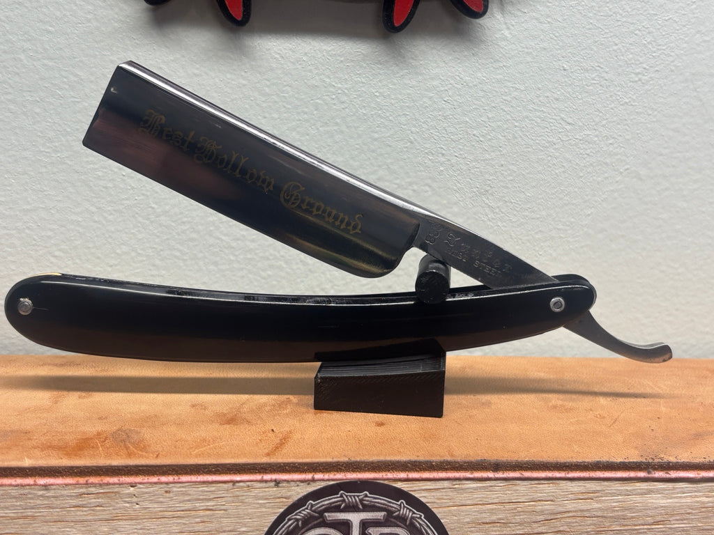 Junter No. 888 Straight Razor with Junter Box