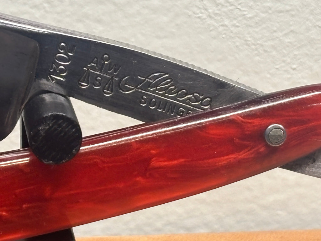 Alcoso No. 1302, with “Prima Solingen” Straight Razor